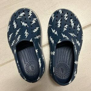 Native shoes size 7 (toddler)